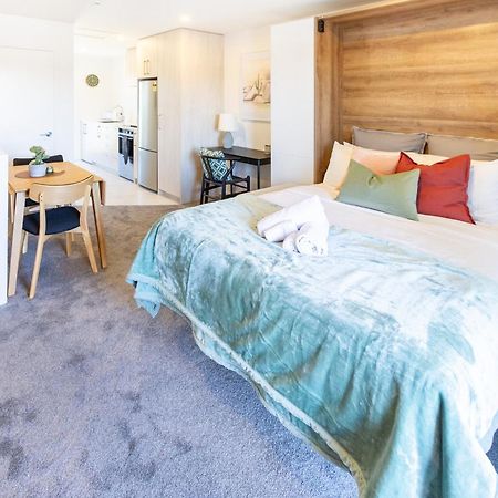 City Living: Upper Studio Haven On Wilmer Christchurch Exterior foto